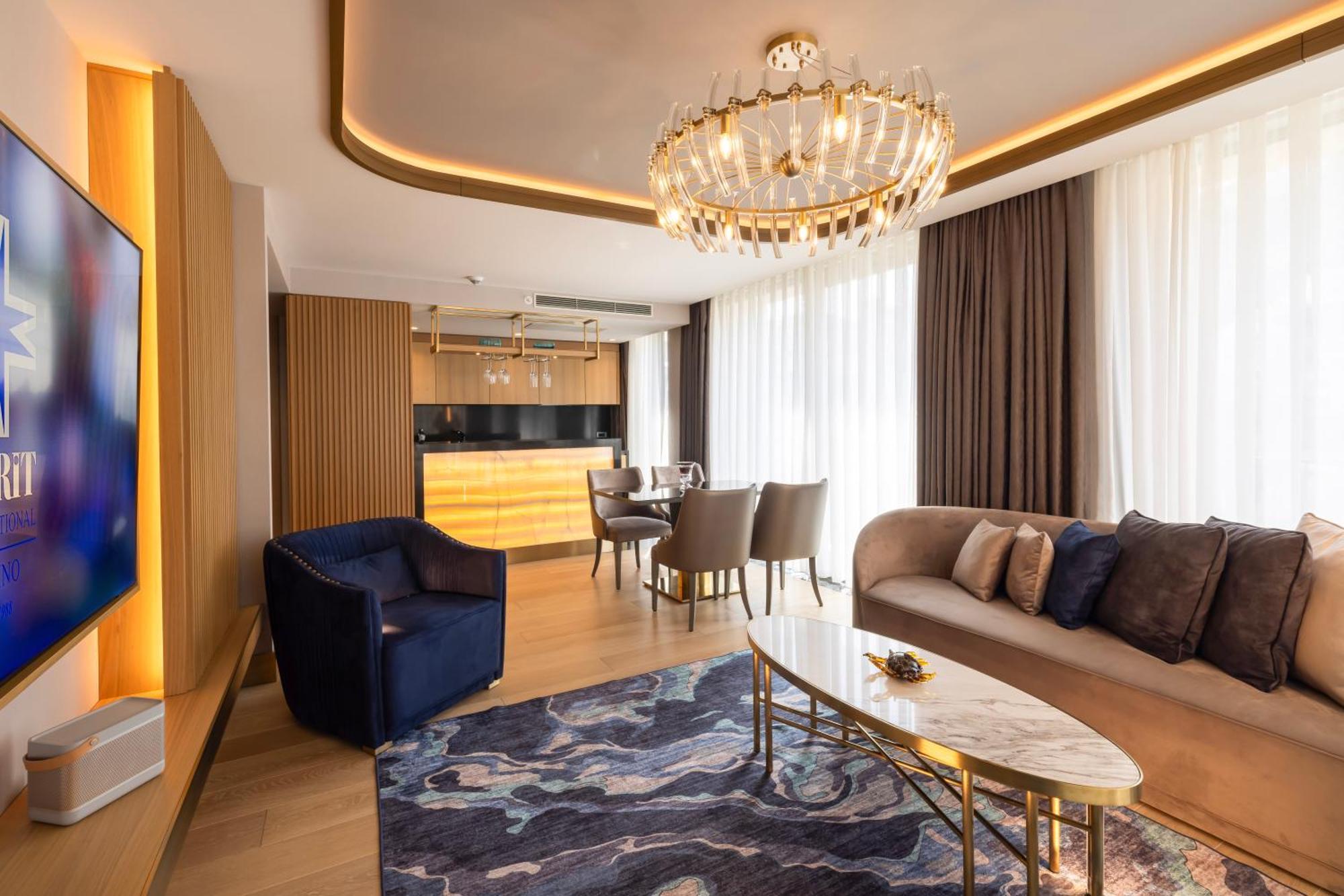 Merit Starlit Hotel & Residences Будва Экстерьер фото