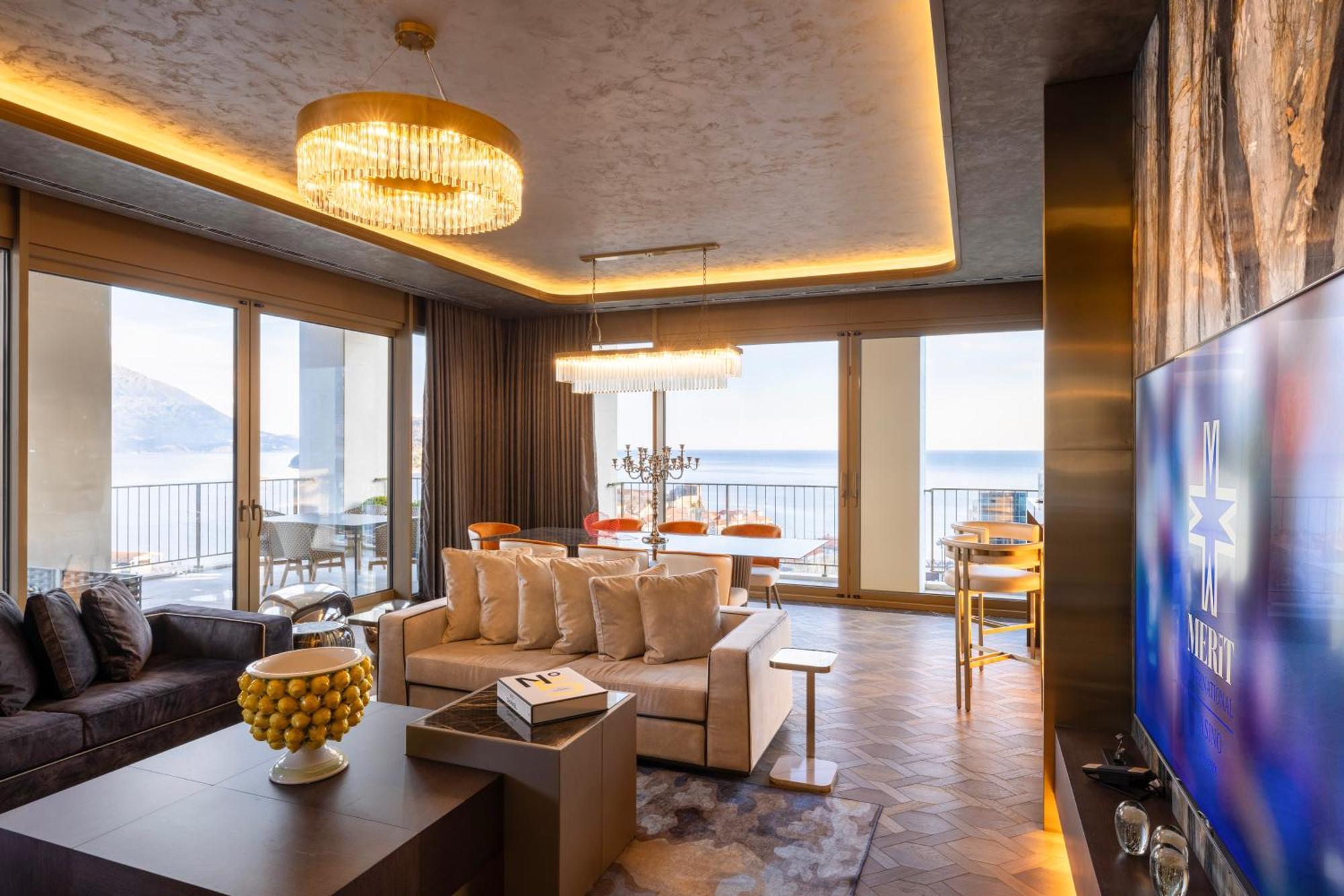 Merit Starlit Hotel & Residences Будва Экстерьер фото